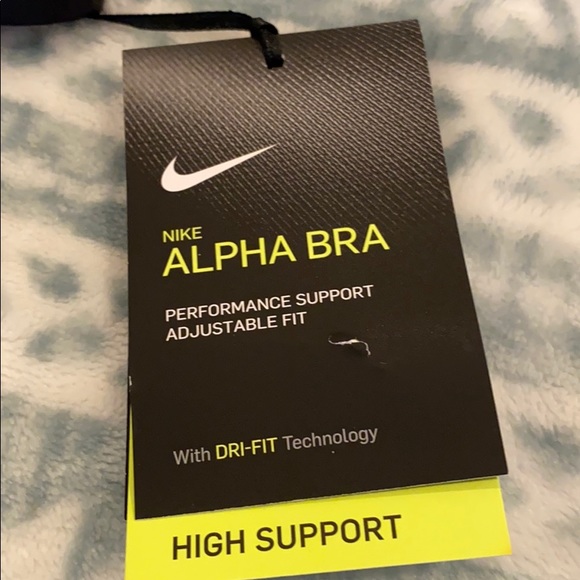 NIKE women’s alpha bra - Picture 7 of 10